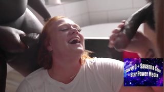 Sultry Redhead Julie Ginger’s Sensual Encounter in the Bathroom