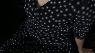 Bokep Indo terbaru, liatin cewek santai tanpa celana dalam, memeknya basah kuyup parah
