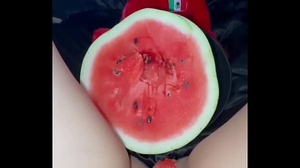 Depraved Muslim Slut Can’t Stop Fucking Herself With Food – Amateur Arabian Snowwhite’s Sickest Kink Compilation