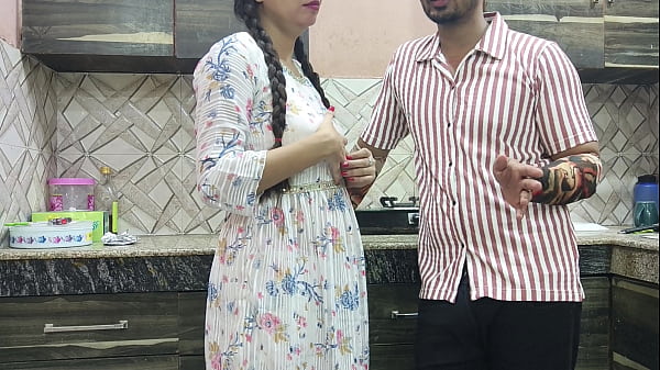 Desi jija ki gandi Hindi baatein, kitchen mein saali ke saath khatarnak chudai, garam romance aur sexy masti.