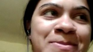 Monalisha Nath’s naked video call on WhatsApp—hot, wet, and all for you.