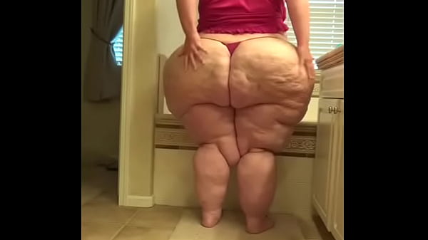 Look at that massive, juicy ass on this thick, gorgeous BBW.