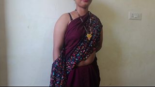 Hot Indian desi village bhabhi sucking cock with dirty Hindi moans in clear audio