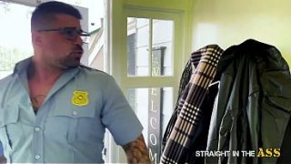 Straight Up the Ass – A Thick Milf Takes It Rough in a Filthy Threesome