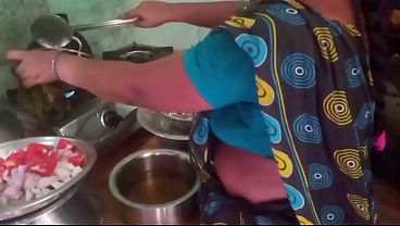 Indian housewife heats up the kitchen with her boyfriend, serving a spicy, steamy affair
