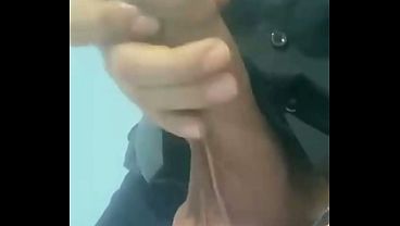 Tira leite de galã gostoso