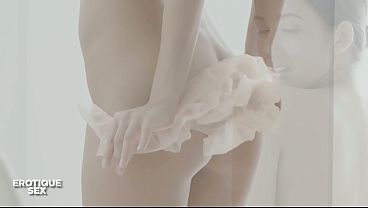 Beautiful Darcia Lee touches herself and moans through a mind-blowing climax
