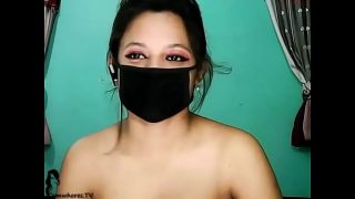 Watch a Desi Indian Girl on Webcam, Fingering Herself Hard Until She Gushes