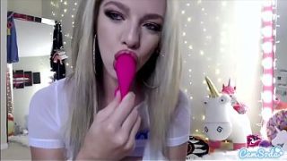 Watch Tiffany Watson’s Naughty First Time Getting Off on CamSoda