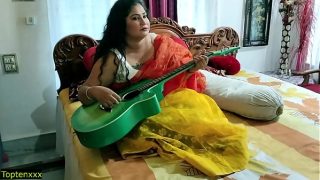 Beautiful raand hot romantic chudai with student! Clear Hindi moans