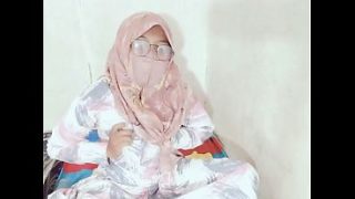 Tante seksi Indonesia viral colmek pakai botol bikin ngiler