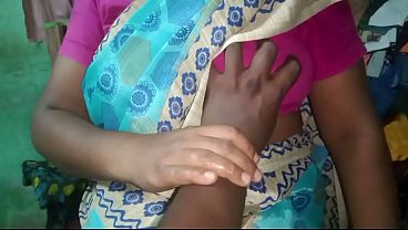 Indian housewife Priyanka’s homemade lust session