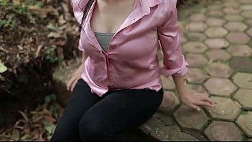 Horny bareng pasangan di tengah hutan, bokep Indo paling panas
