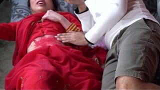 Desi Indian XXX Holi Special: My Step Mom’s Wet Saree Fuck in Hindi XXX