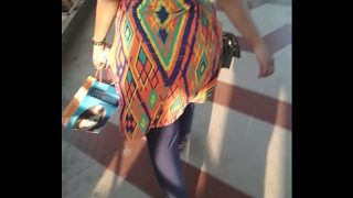 Big Indian aunty’s thick ass swaying as she walks