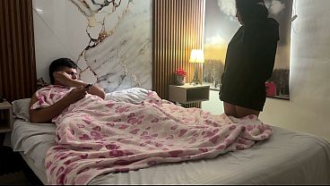 Te follo real y duro a mi latina hermanastra cachonda para que pueda quedarse en mi cuarto de hotel
