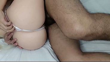 649 La hijastra japonesa termina con creampie anal sin querer