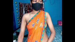 Indian babe’s raw live sex tape